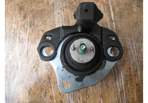 Подушка двигуна права Renault Megane, Scenic, Megane Scenic 1.4, 2.0, 2.0 16V, 1.9 d, 1.9 dti, 7700832256